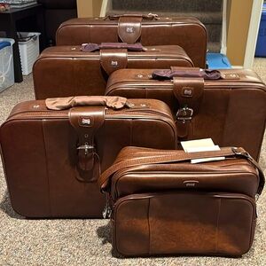American Tourister Vintage 5 Piece Luggage Set
